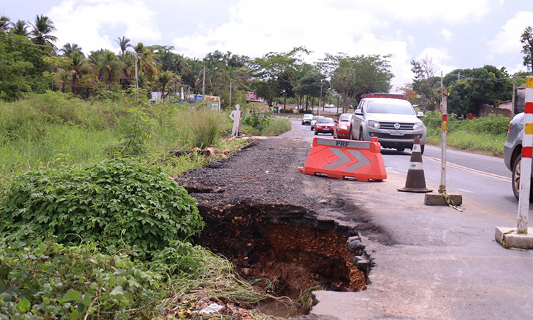 BR-343 tem via interditada e DNIT diz que alertou o Estado